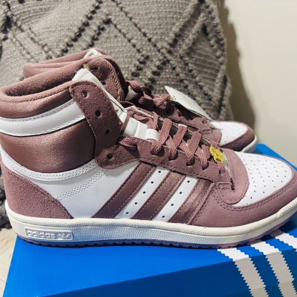 adidas Shoes - NWT❤️Adidas Women’s Top Ten RB Sneakers-Sz 8.5